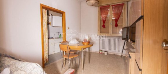 Дом с 3 комнатами в Чезена, Италия № 128436 28