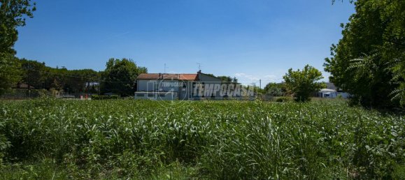 Дом с 3 комнатами в Чезена, Италия № 128436 9