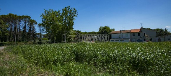 Дом с 3 комнатами в Чезена, Италия № 128436 8