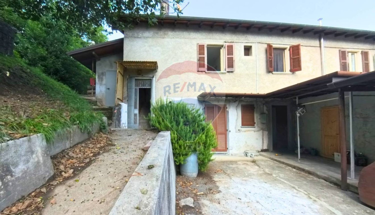 2 bedrooms Apartment in Carlazzo, Italy No. 312546