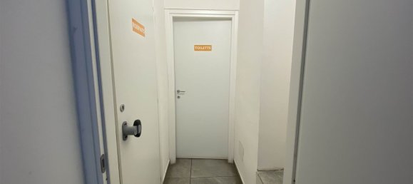 2 rooms Commercial property in Catania, Italy No. 43245 12