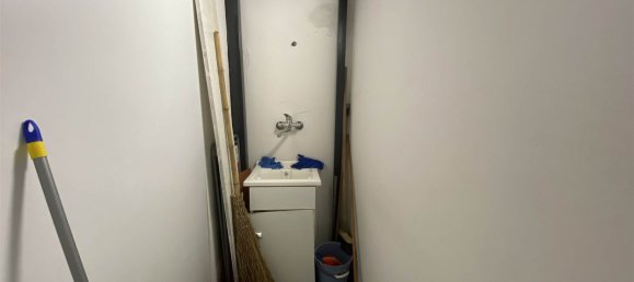 2 rooms Commercial property in Catania, Italy No. 43245 11