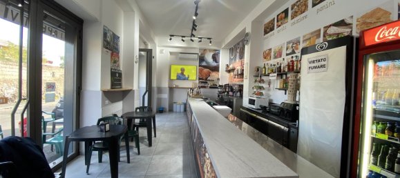 2 rooms Commercial property in Catania, Italy No. 43245 4