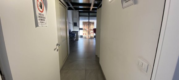 2 rooms Commercial property in Catania, Italy No. 43245 8
