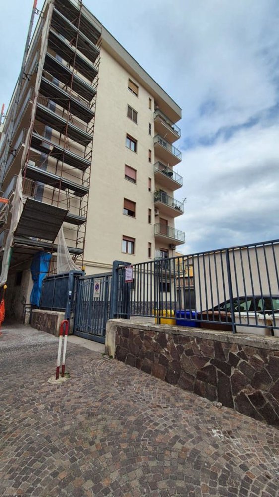 5 Schlafzimmer Wohnung in Torre Annunziata, Italy, Nr. 340051