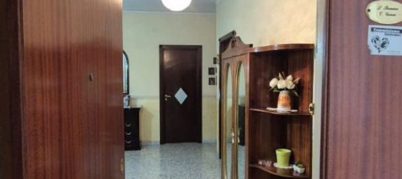 5 Schlafzimmer Wohnung in Torre Annunziata, Italy, Nr. 340051 5