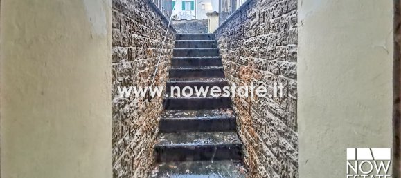 Дом с 8 комнатами в Сансеполькро, Италия № 119868 2