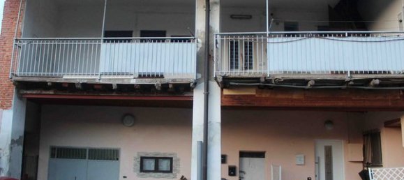 3 rooms Apartment in Venegono Superiore, Italy No. 161266 10