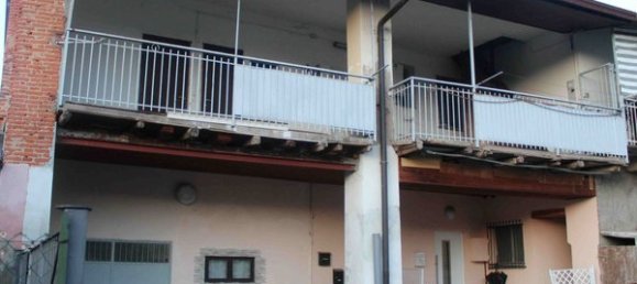 3 rooms Apartment in Venegono Superiore, Italy No. 161266 5