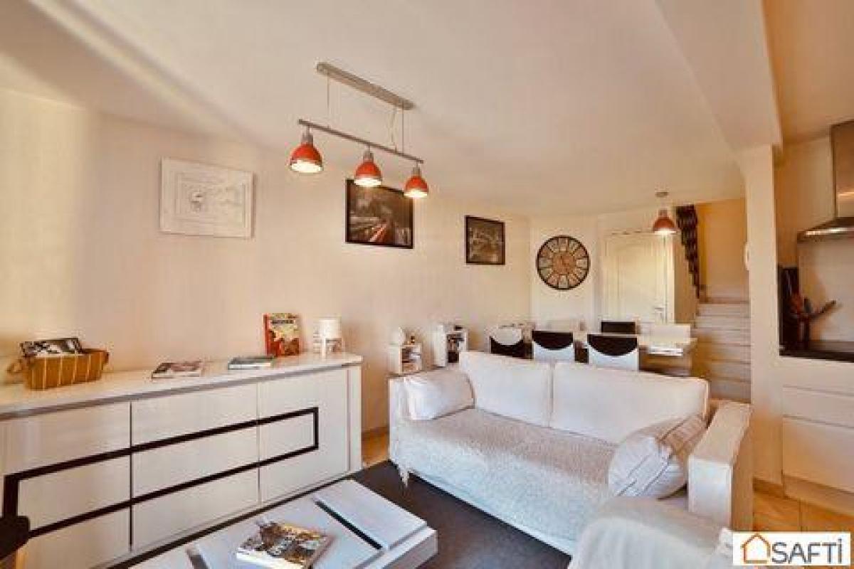 Apartamento de 2 dormitorios en Uzes, France No. 36407