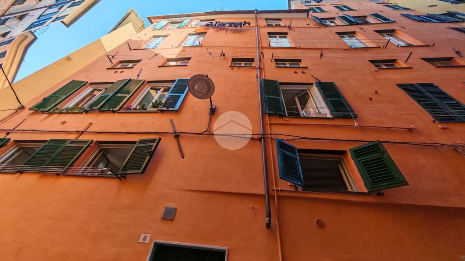 Квартира с 2 спальнями в Генуя, Италия № 339978