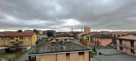 Квартира с 3 комнатами в Лоди Веккьо, Италия № 150816 3