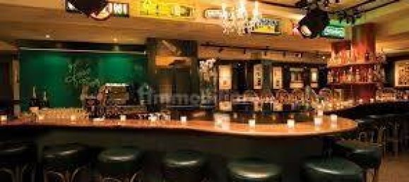 2 rooms Commercial property in Savona, Italy No. 189156 3