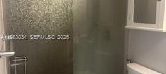 1 chambre propriété commerciale à vendre à Miami, Miami-Dade, Florida, USA № 615727 3