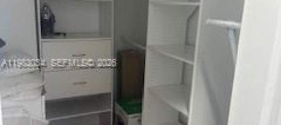 1 chambre propriété commerciale à vendre à Miami, Miami-Dade, Florida, USA № 615727 5
