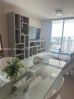 1 chambre propriété commerciale à vendre à Miami, Miami-Dade, Florida, USA № 615727
