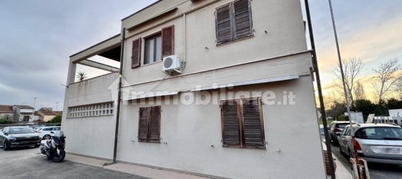 3 bedrooms House in Pisa, Italy No. 210224 2