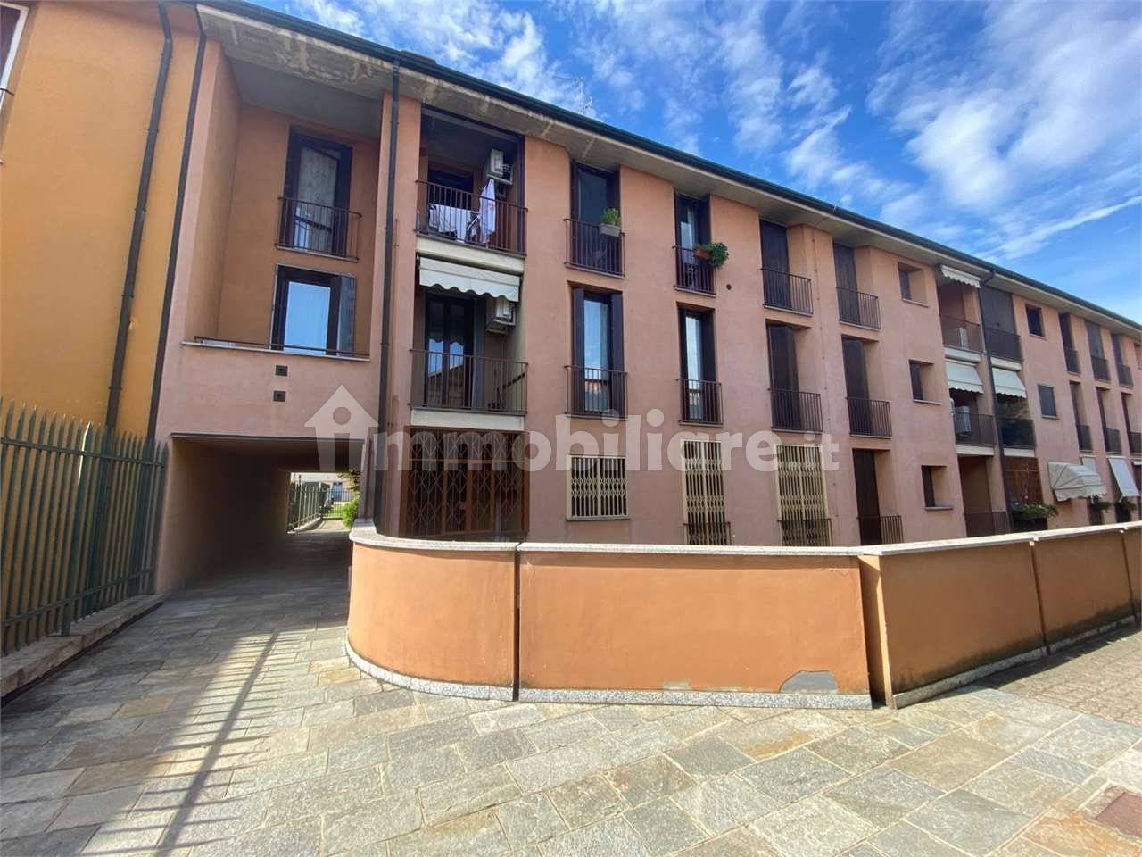 1 bedroom Apartment in Cernusco sul Naviglio, Italy No. 297669