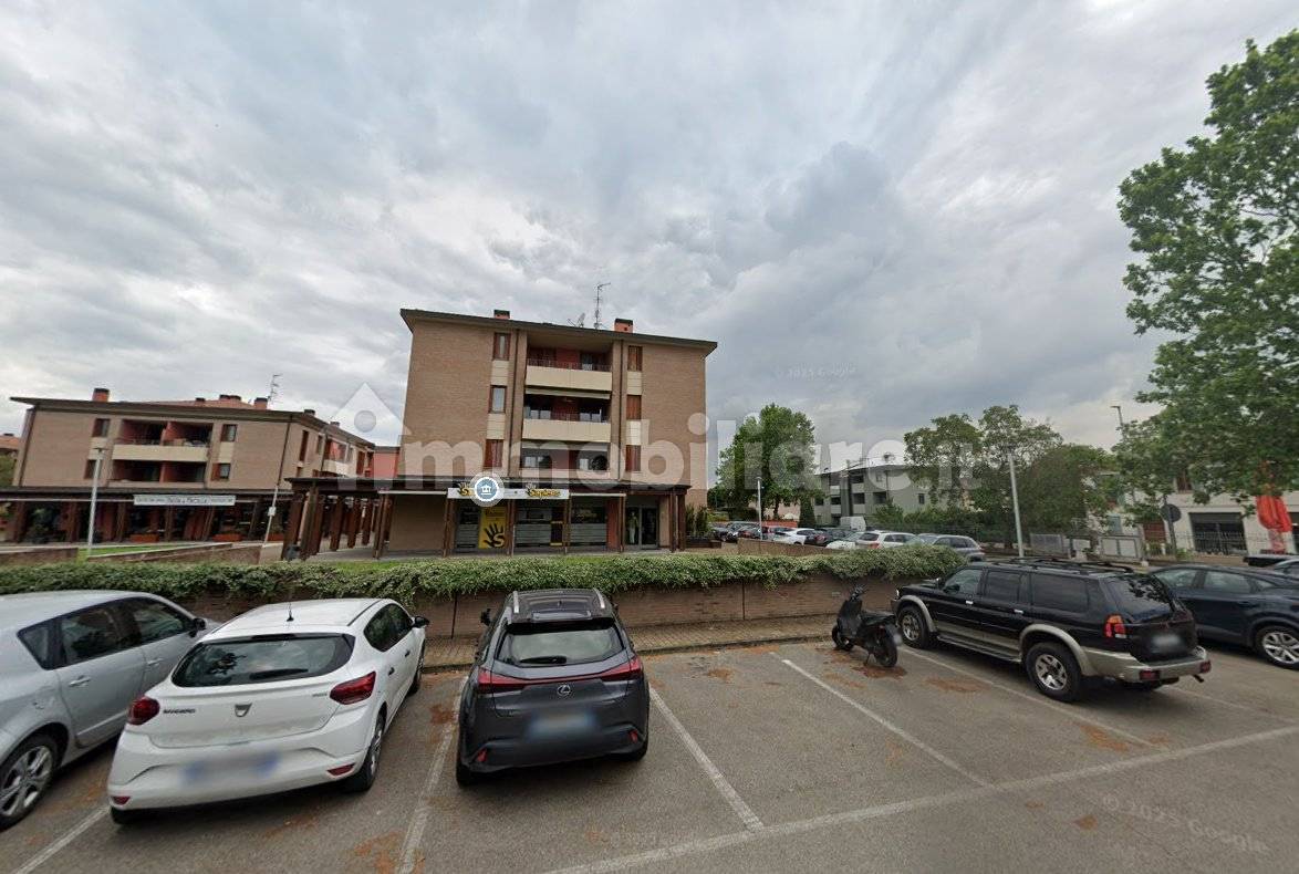 3 bedrooms Apartment in Langhirano, Italy No. 10871