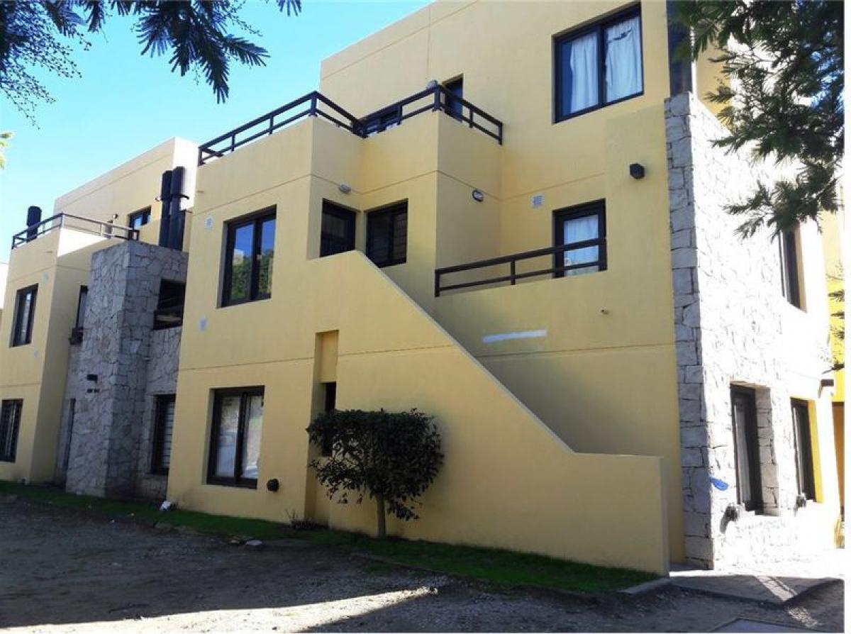 Apartamento de 2 dormitorios en Mar del Plata, Argentina No. 84504
