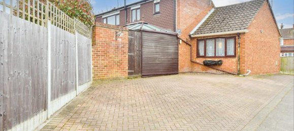 4 bedrooms Bungalow in Essex, United Kingdom No. 3968 9