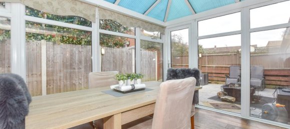 4 bedrooms Bungalow in Essex, United Kingdom No. 3968 15