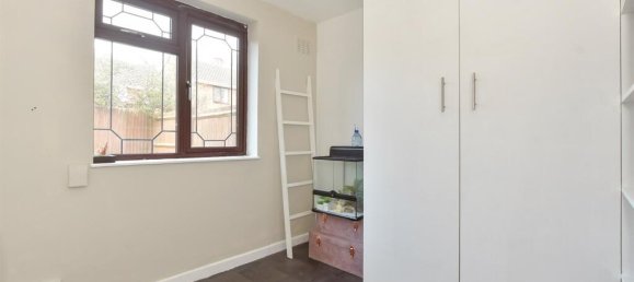 4 bedrooms Bungalow in Essex, United Kingdom No. 3968 16