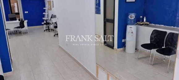 Magasin à Saint Julian's, Malta 65m² No. 38 3