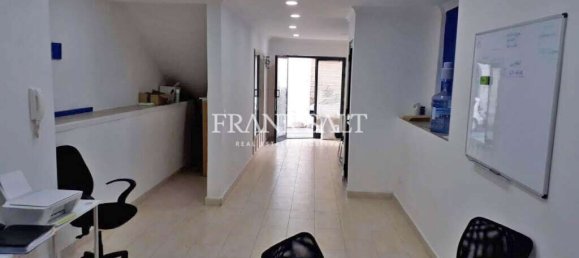 Magasin à Saint Julian's, Malta 65m² No. 38 2