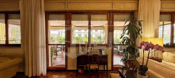 3 bedrooms Apartment in Livorno, Italy No. 285088 2