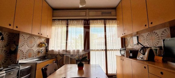 3 bedrooms Apartment in Livorno, Italy No. 285088 6