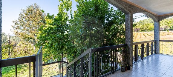 4 bedrooms House in Guilhofrei, Portugal No. 37233 19