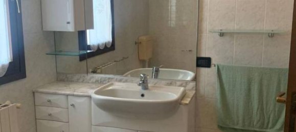 6 rooms Apartment in Ravenna, Italy No. 27924 9