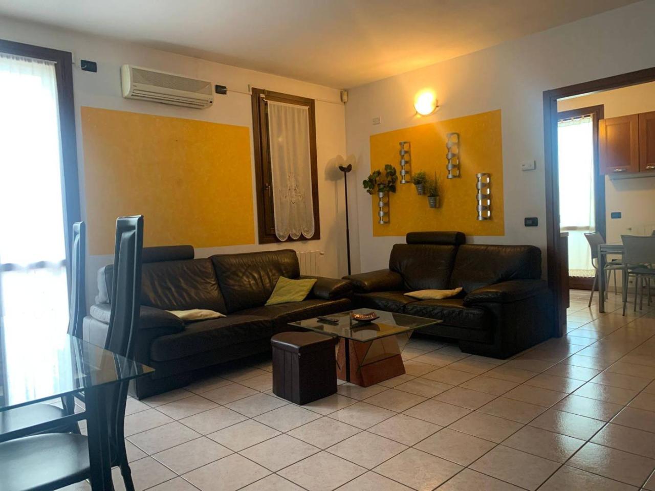 6 rooms Apartment in Ravenna, Italy No. 27924