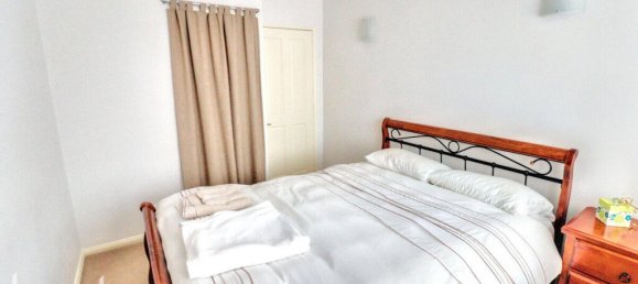 4 bedrooms Commercial property in Dagenham, United Kingdom No. 4815 16