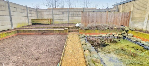 4 bedrooms Commercial property in Dagenham, United Kingdom No. 4815 28