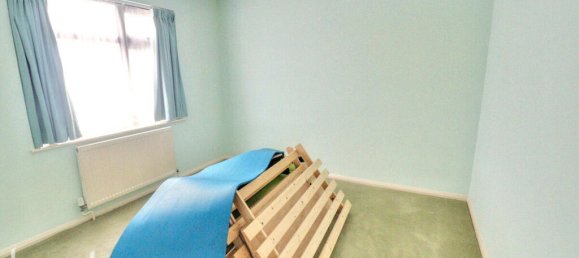 4 bedrooms Commercial property in Dagenham, United Kingdom No. 4815 20