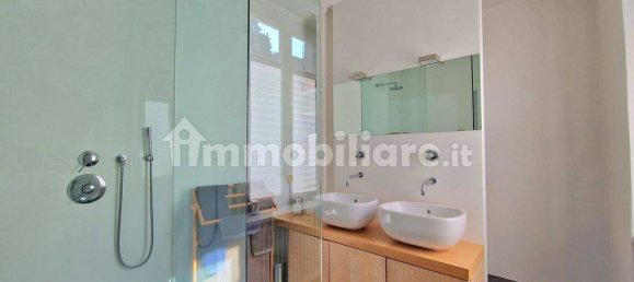 Apartamento de 3 dormitorios en Stresa, Italy No. 19406 37