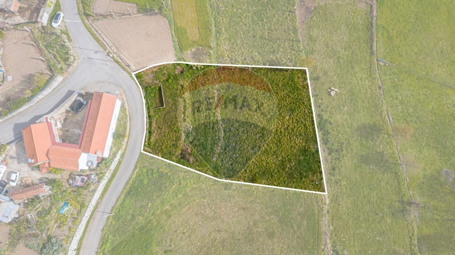 Grundstück in Fafe, Portugal 900m², Nr. 35640