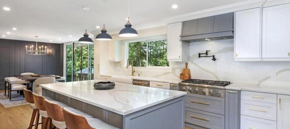 4 bedrooms House in British Columbia, Canada No. 1101 5