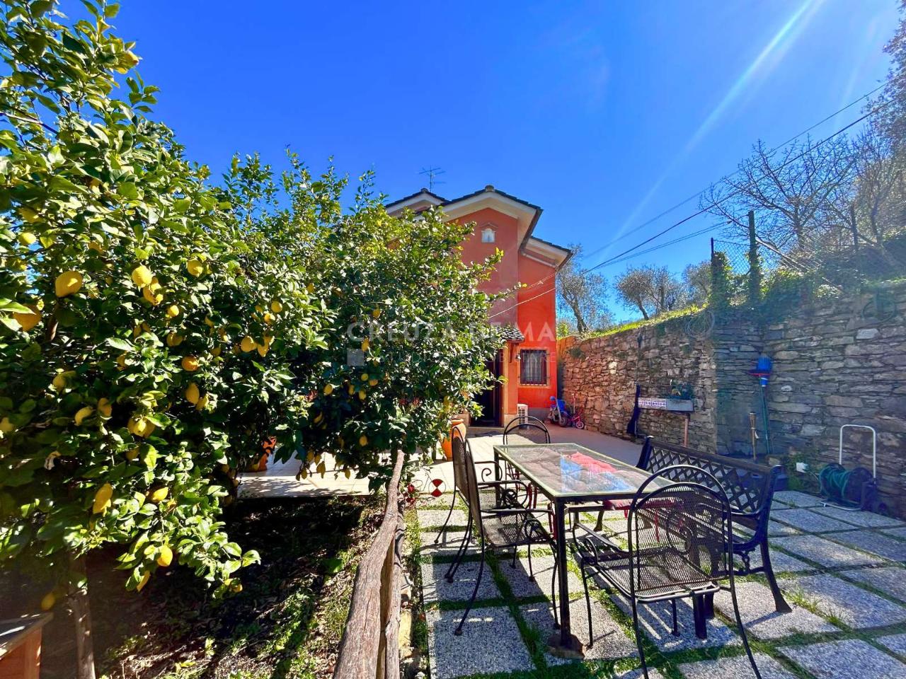 Дом с 5 комнатами в Рапалло, Италия № 41243