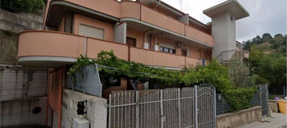 3 rooms Apartment in Riano, Italy No. 201492 7