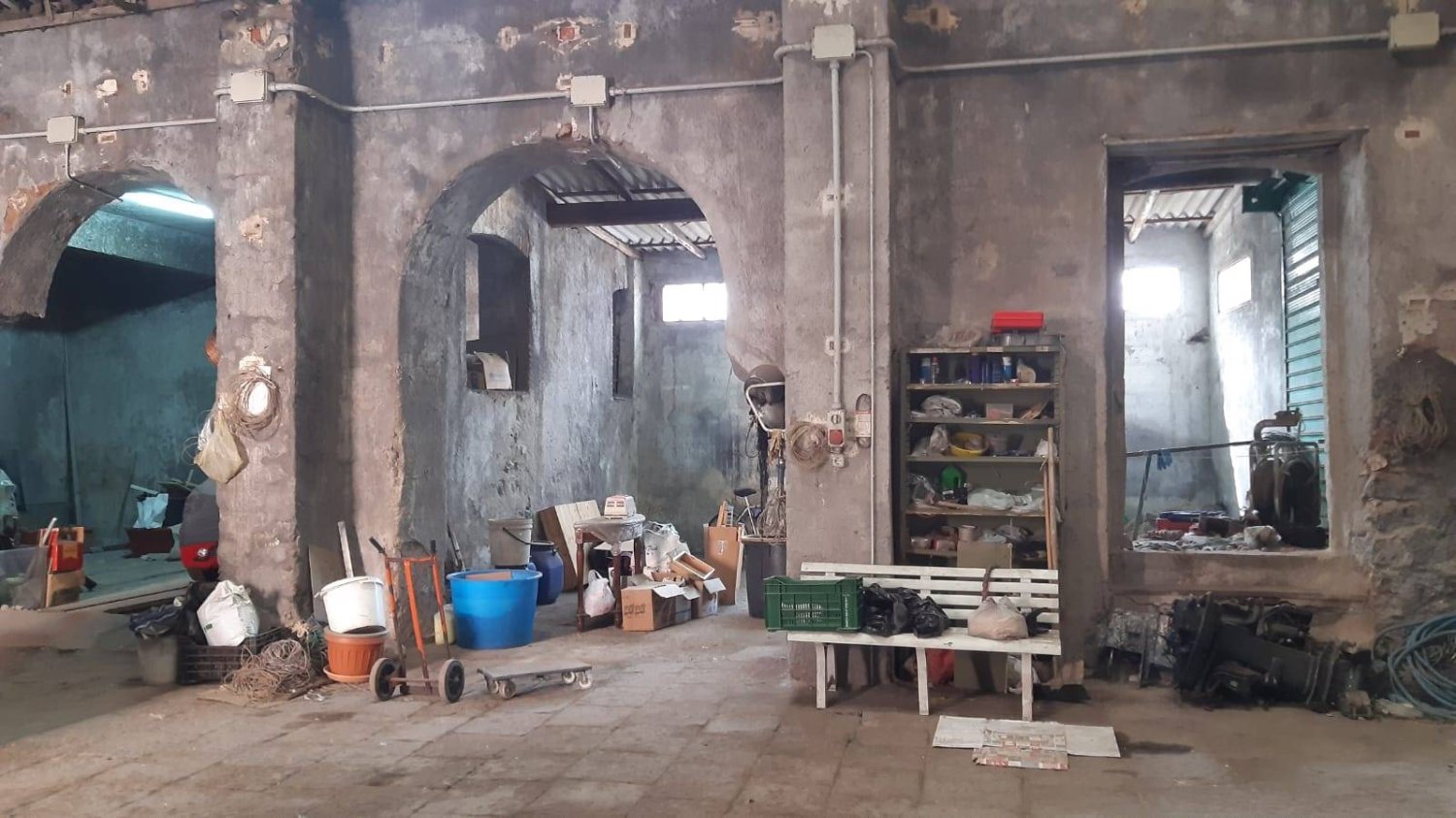 2-Zimmer Gewerbliche Immobilie in Catania, Italy, Nr. 44632