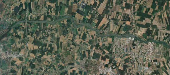 3 bedrooms Apartment in Lendinara, Italy No. 275504 4