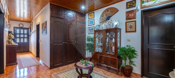 6 bedrooms House in Sesimbra, Portugal No. 175083 13