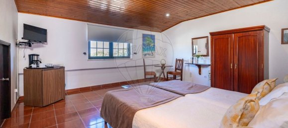 6 bedrooms House in Sesimbra, Portugal No. 175083 4