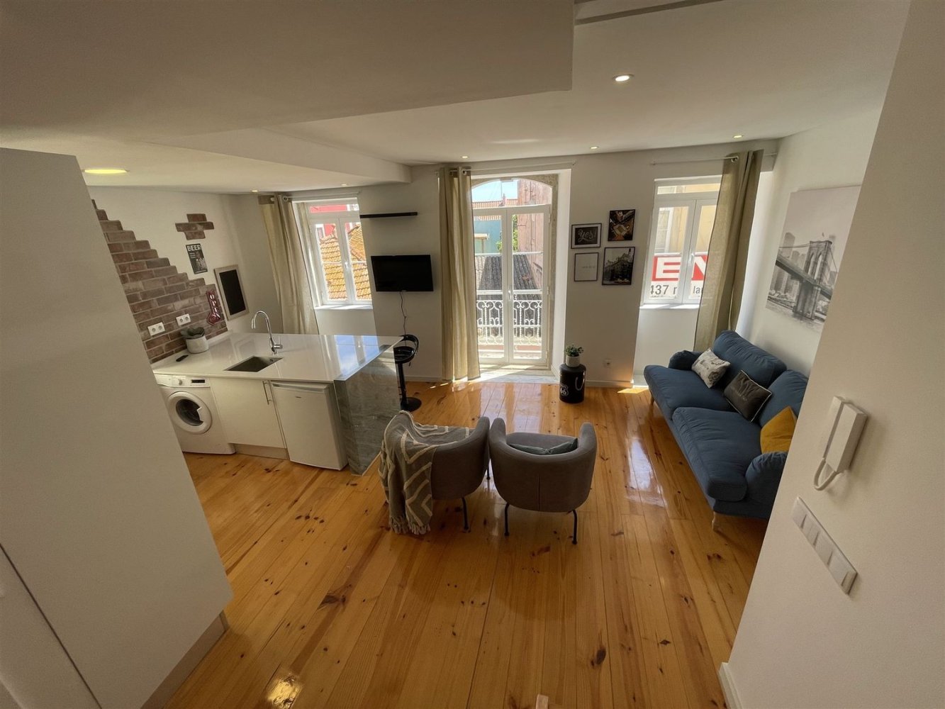 241m² Building in Setubal, Portugal No. 106183