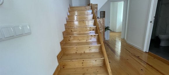 241m² Building in Setubal, Portugal No. 106183 19