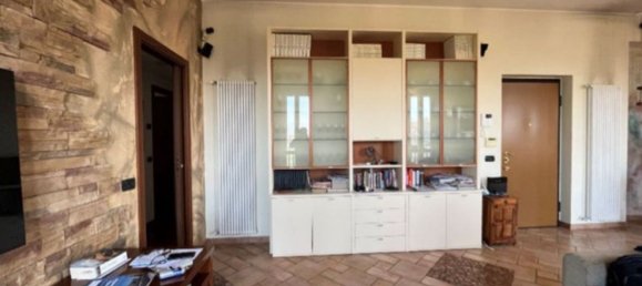 Apartamento de 4 divisões em Cormano, Italy N.º 29815 19