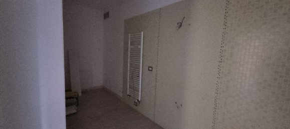 9 rooms Apartment in Fermo, Italy No. 229185 13